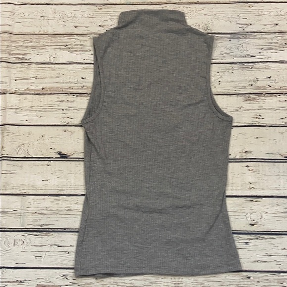 🌵3/$20 • GARAGE Soft Collared Tank Top - Picture 2 of 3